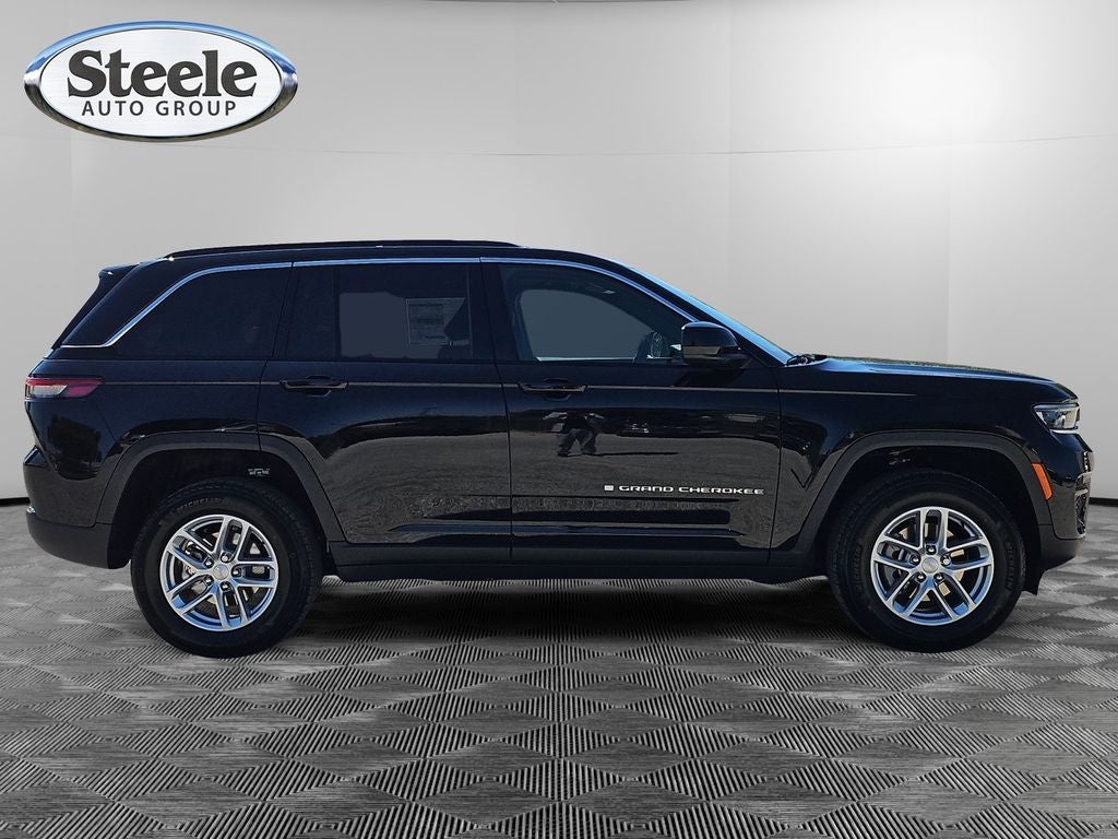 2025 Jeep Grand Cherokee GRAND CHEROKEE LAREDO X 4X2