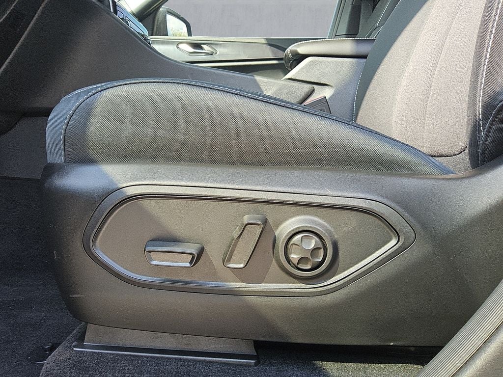 2025 Jeep Grand Cherokee GRAND CHEROKEE LAREDO X 4X2