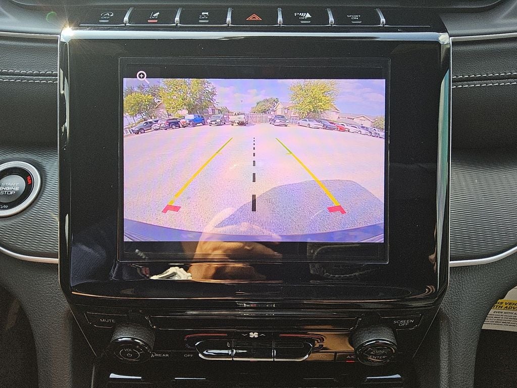 2025 Jeep Grand Cherokee GRAND CHEROKEE LAREDO X 4X2