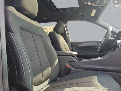 2025 Jeep Grand Cherokee GRAND CHEROKEE LAREDO X 4X2