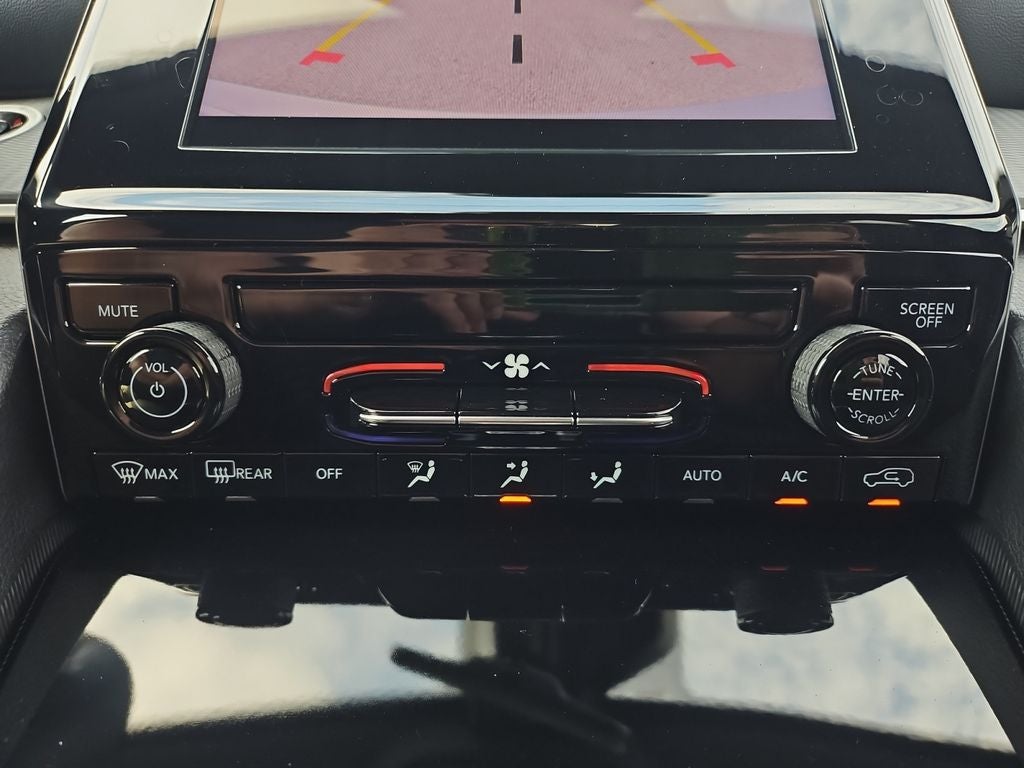 2025 Jeep Grand Cherokee GRAND CHEROKEE LAREDO X 4X2