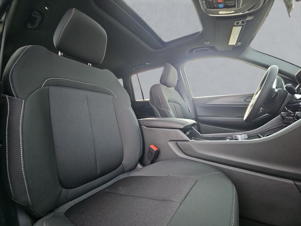 2025 Jeep Grand Cherokee GRAND CHEROKEE LAREDO X 4X2