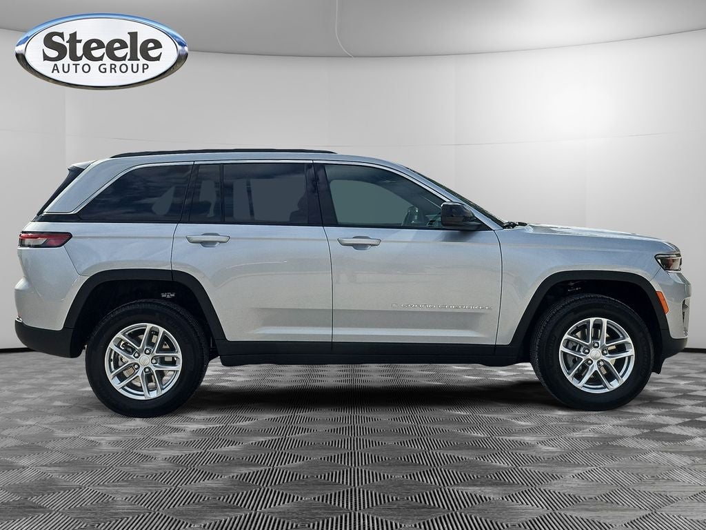 2025 Jeep Grand Cherokee GRAND CHEROKEE LAREDO X 4X2