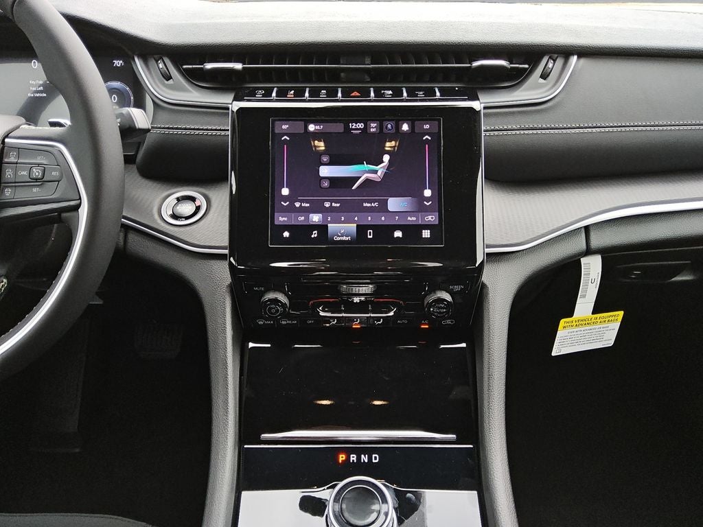 2026 Jeep Grand Cherokee GRAND CHEROKEE LAREDO 4X2