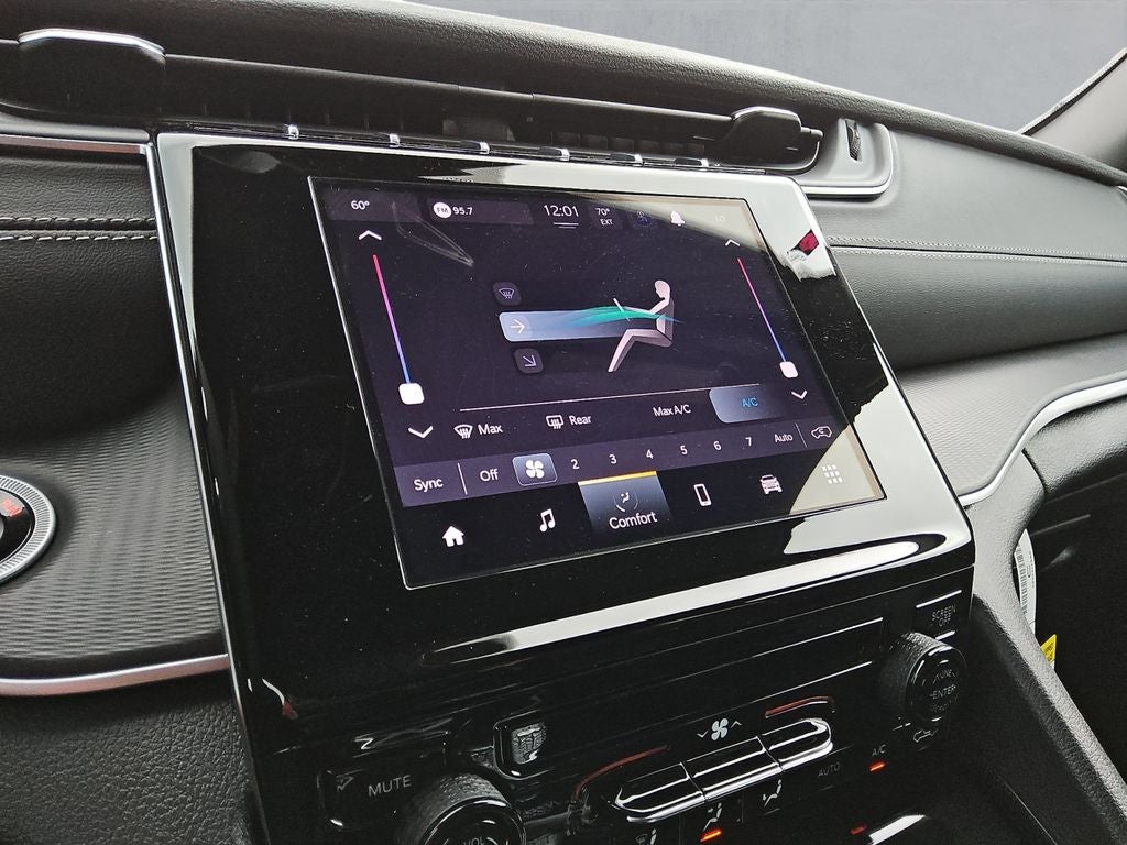 2026 Jeep Grand Cherokee GRAND CHEROKEE LAREDO 4X2