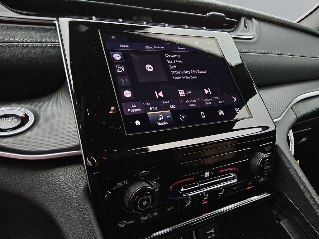 2026 Jeep Grand Cherokee GRAND CHEROKEE LAREDO 4X2