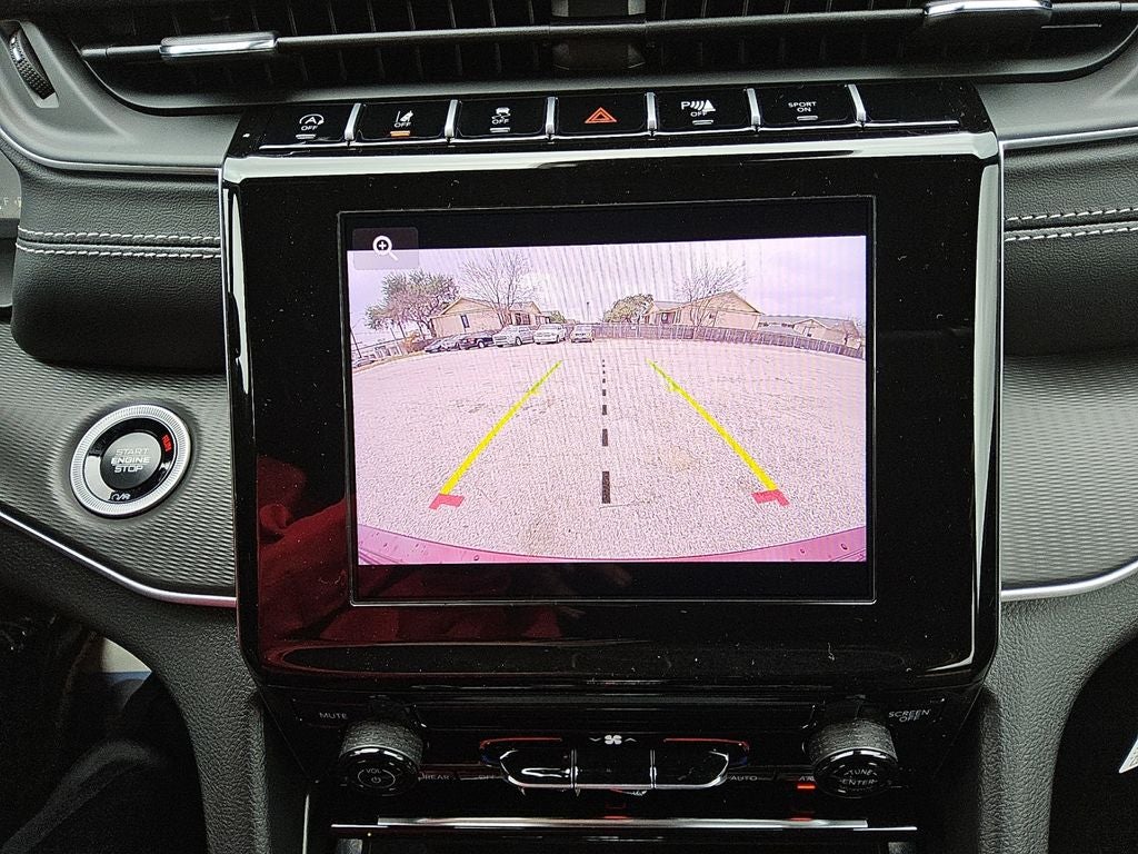 2026 Jeep Grand Cherokee GRAND CHEROKEE LAREDO 4X2