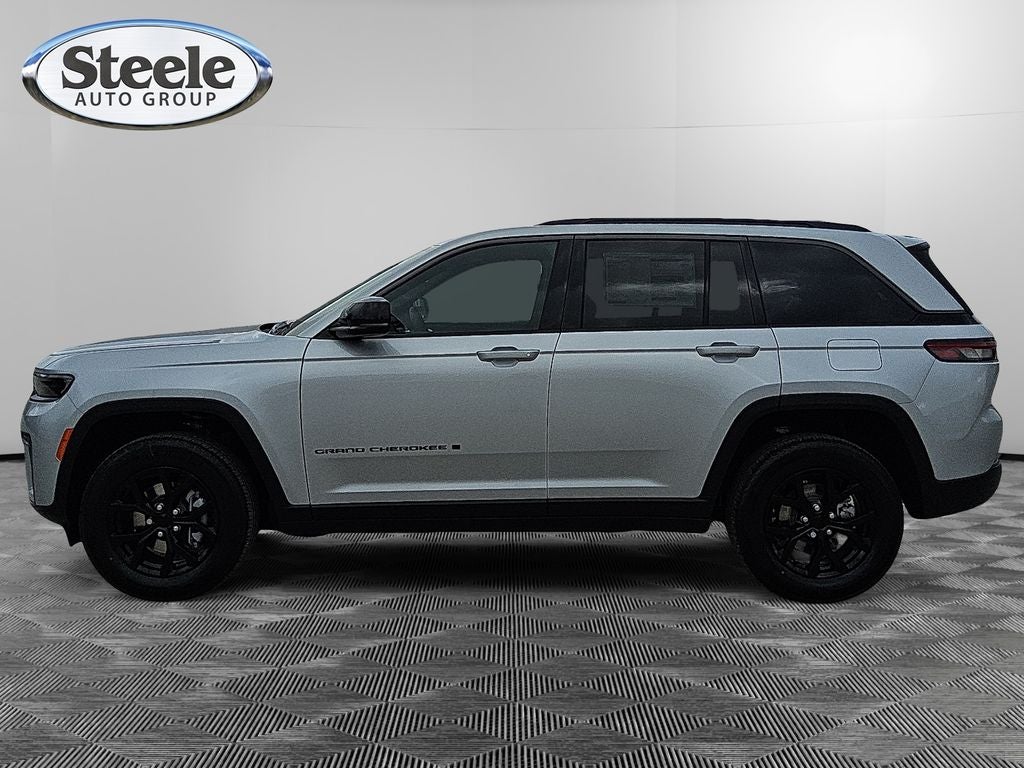 2026 Jeep Grand Cherokee GRAND CHEROKEE LAREDO ALTITUDE 4X2