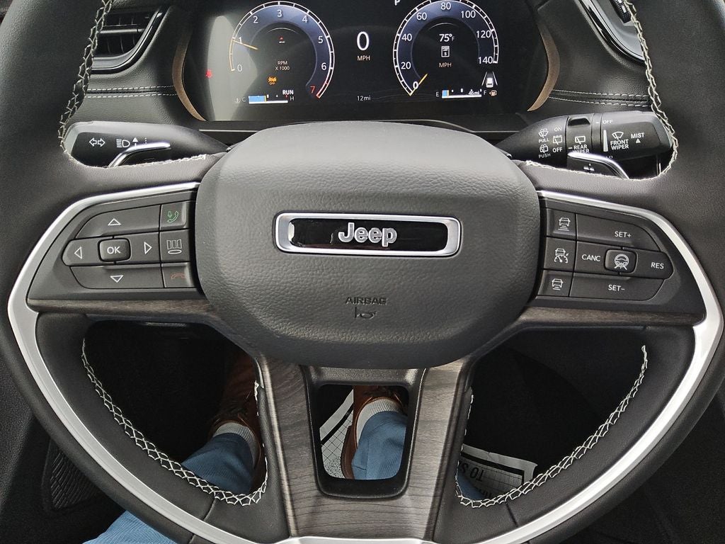 2026 Jeep Grand Cherokee GRAND CHEROKEE LAREDO ALTITUDE 4X2