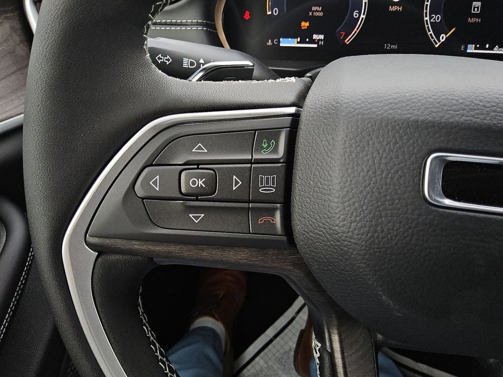 2026 Jeep Grand Cherokee GRAND CHEROKEE LAREDO ALTITUDE 4X2