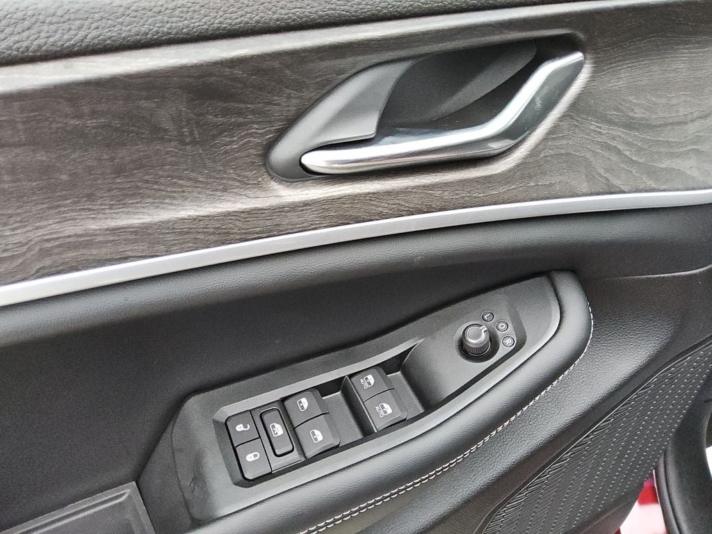 2026 Jeep Grand Cherokee GRAND CHEROKEE LAREDO ALTITUDE 4X2