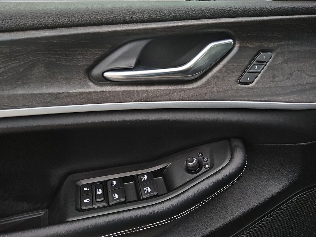 2025 Jeep Grand Cherokee GRAND CHEROKEE LIMITED 4X2