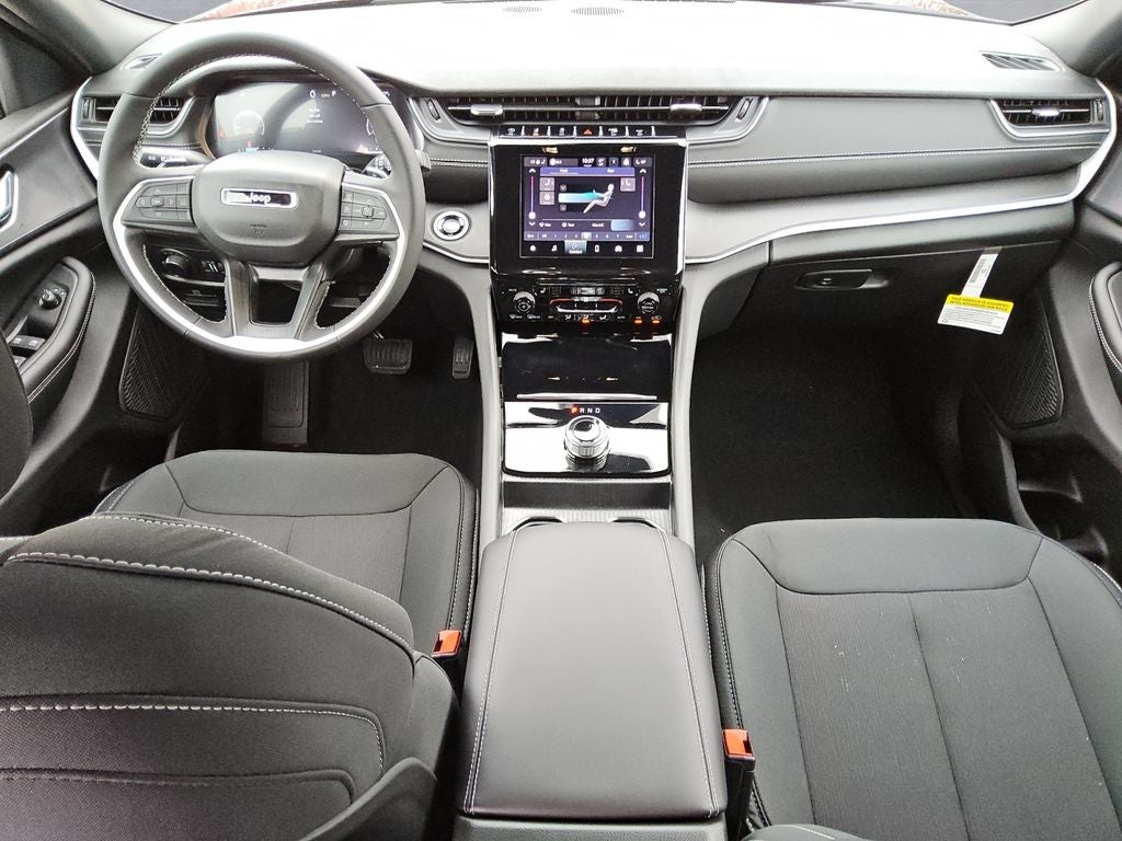 2026 Jeep Grand Cherokee GRAND CHEROKEE L LAREDO X 4X2