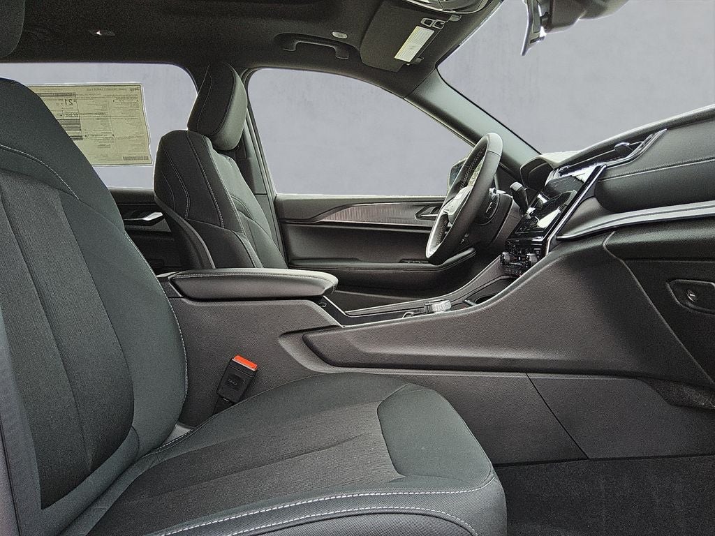 2026 Jeep Grand Cherokee GRAND CHEROKEE L LAREDO X 4X2