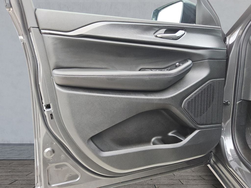 2025 Jeep Grand Cherokee GRAND CHEROKEE L ALTITUDE X 4X2