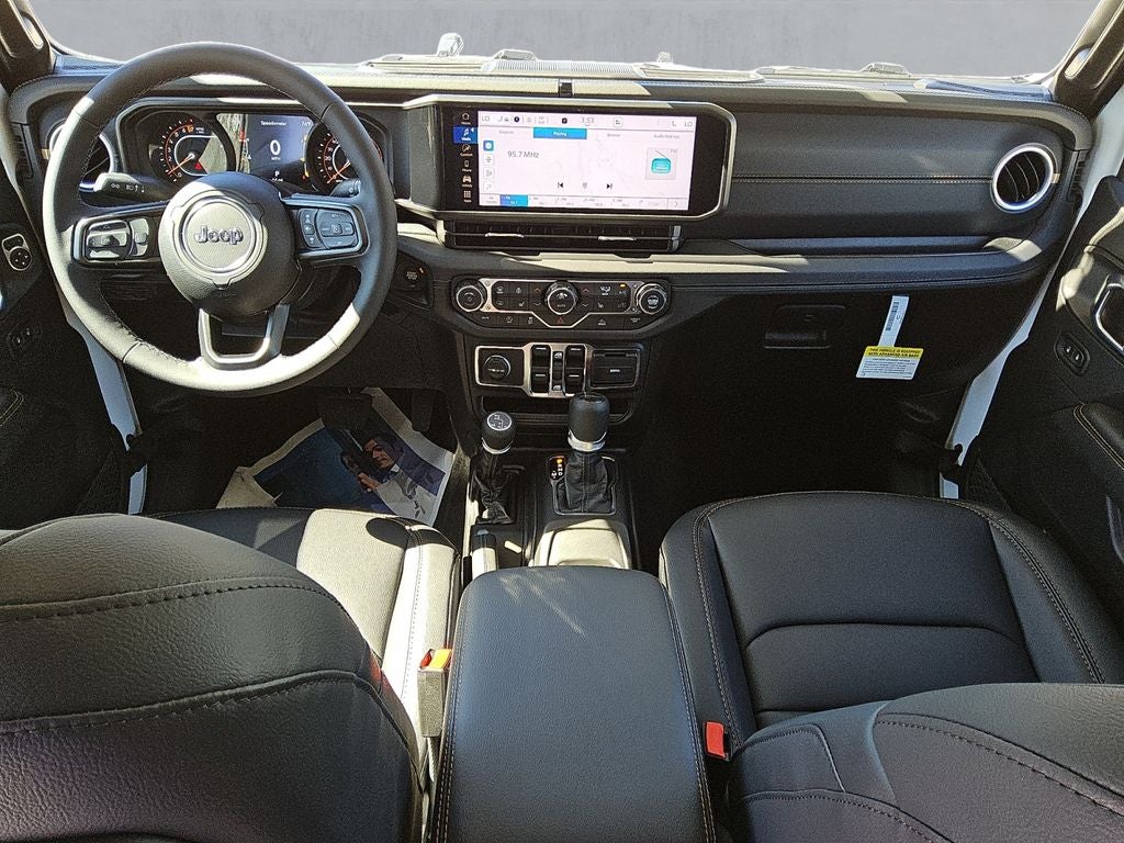 2026 Jeep Gladiator GLADIATOR SAHARA 4X4