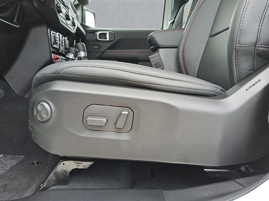 2026 Jeep Gladiator GLADIATOR SHADOW OPS 4X4