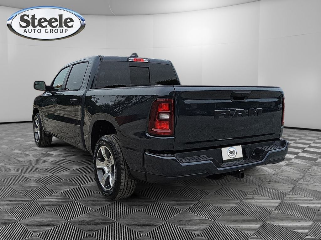 2026 RAM Ram 1500 RAM 1500 EXPRESS CREW CAB 4X2 5'7' BOX