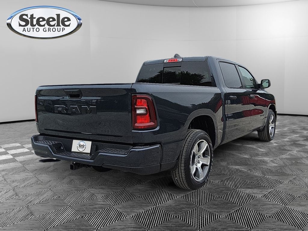 2026 RAM Ram 1500 RAM 1500 EXPRESS CREW CAB 4X2 5'7' BOX