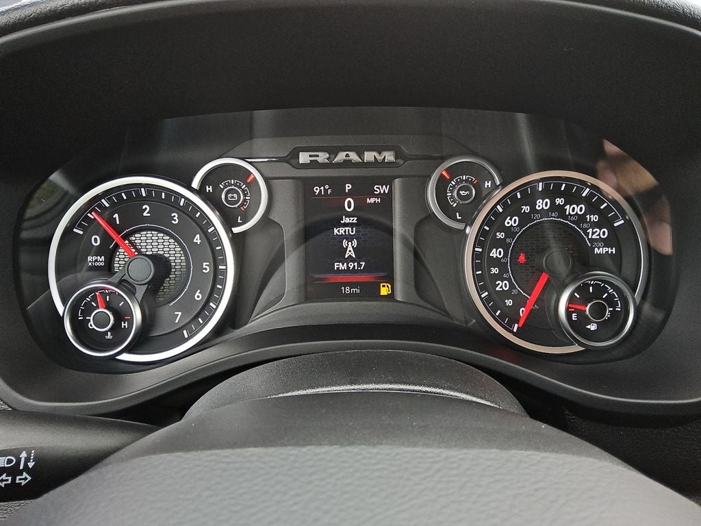 2026 RAM Ram 1500 RAM 1500 EXPRESS QUAD CAB 4X2 6'4' BOX