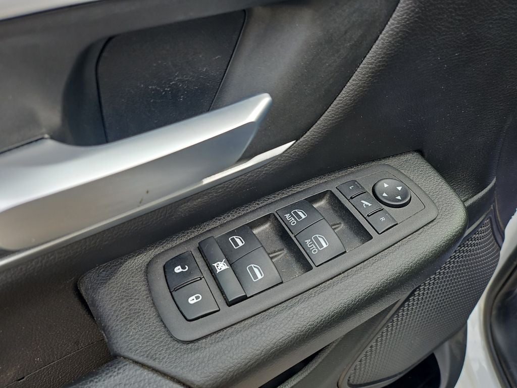 2023 RAM 1500 Lone Star Crew Cab 4x4 5'7' Box