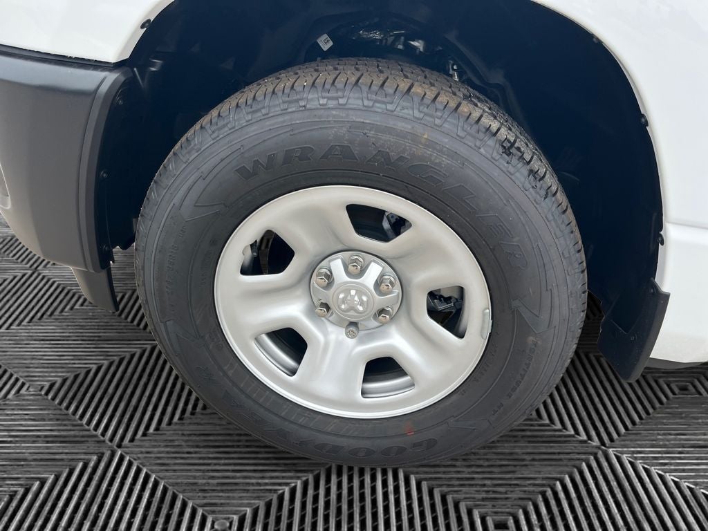 2026 RAM Ram 1500 RAM 1500 TRADESMAN CREW CAB 4X4 5'7' BOX