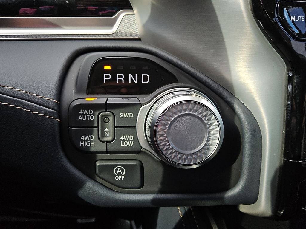 2025 RAM 1500 Tungsten Crew Cab 4x4 5'7' Box