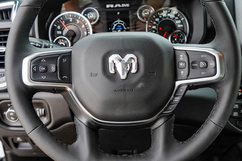 2025 RAM Ram 1500 RAM 1500 LONE STAR CREW CAB 4X4 6'4' BOX