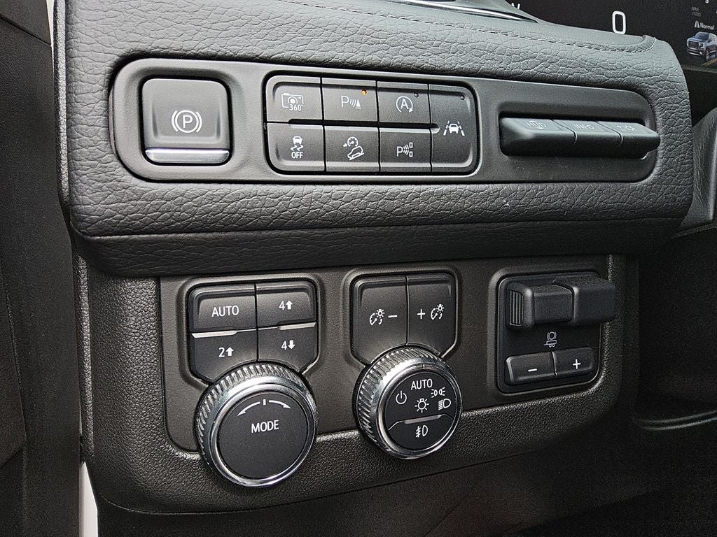 2024 GMC Yukon 4WD Denali