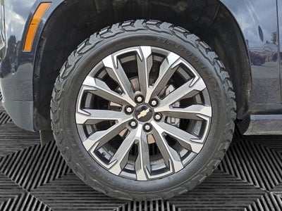 2025 Chevrolet Suburban 4WD High Country