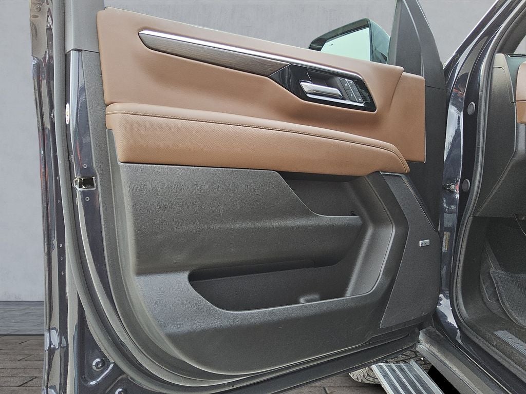 2025 Chevrolet Suburban 4WD High Country