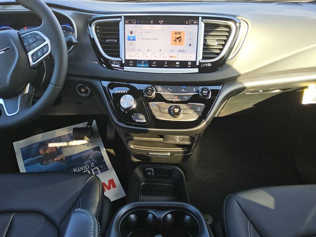 2026 Chrysler Voyager VOYAGER LX