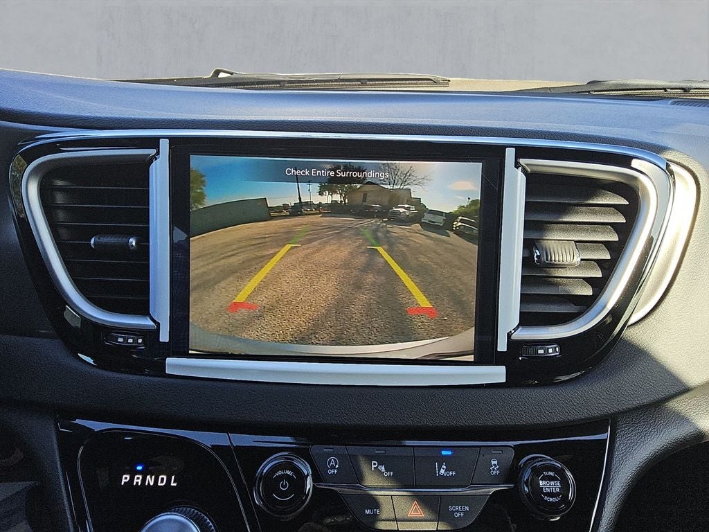 2026 Chrysler Voyager VOYAGER LX