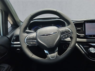 2025 Chrysler Voyager VOYAGER LX