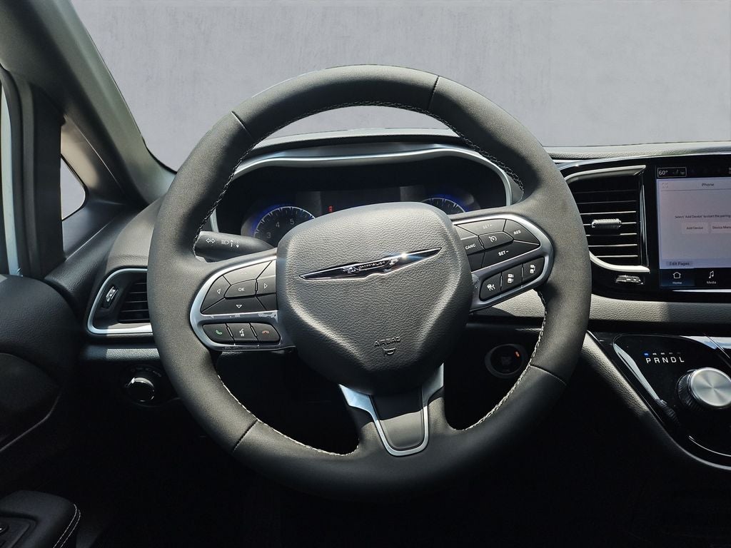 2025 Chrysler Voyager VOYAGER LX