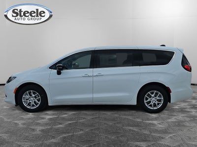 2025 Chrysler Voyager VOYAGER LX