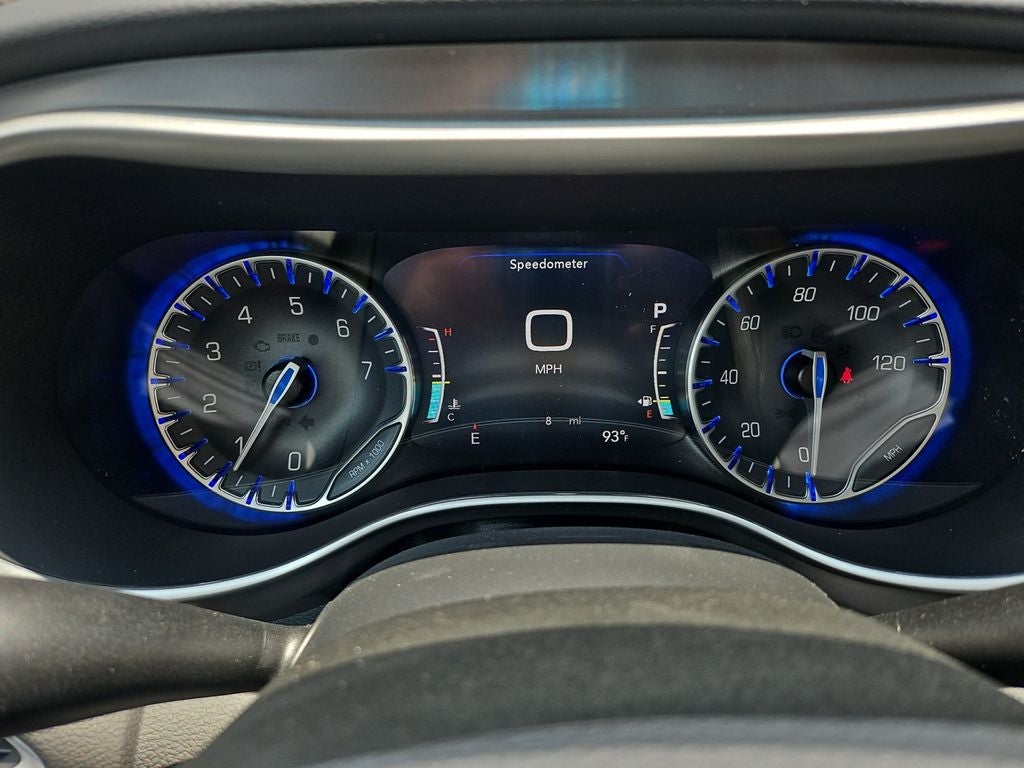 2025 Chrysler Voyager VOYAGER LX