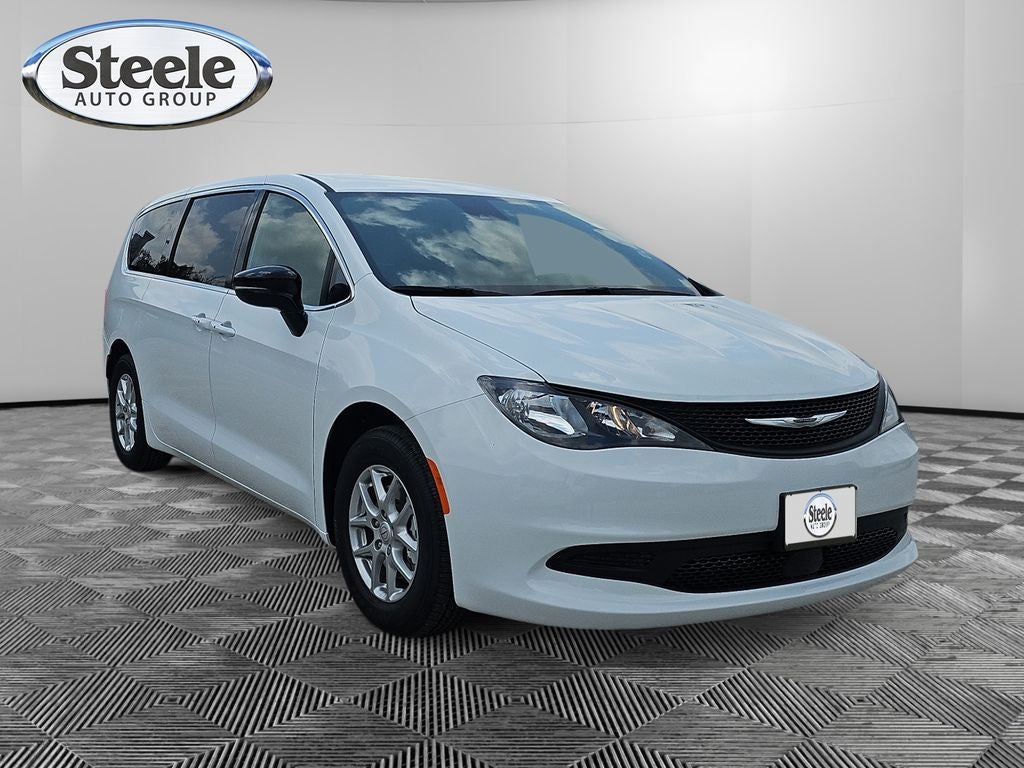 2025 Chrysler Voyager VOYAGER LX