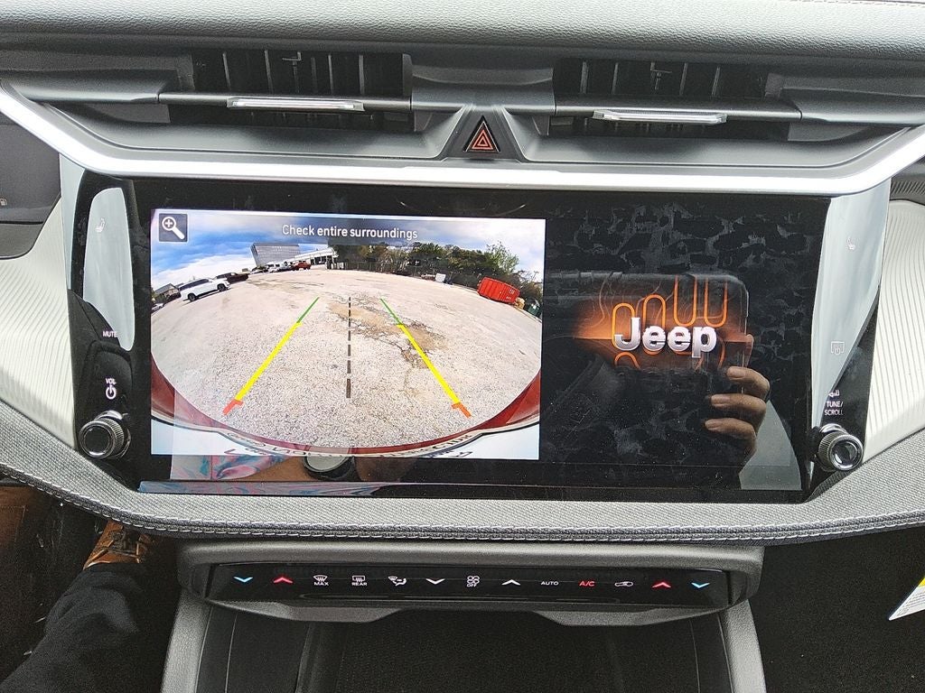 2026 Jeep Cherokee CHEROKEE LAREDO 4X4