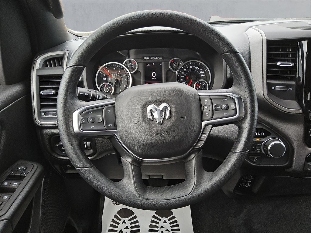 2026 RAM Ram 1500 RAM 1500 TRADESMAN CREW CAB 4X4 5'7' BOX