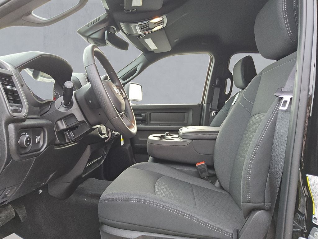 2026 RAM Ram 2500 RAM 2500 BLACK EXPRESS CREW CAB 4X4 6'4' BOX