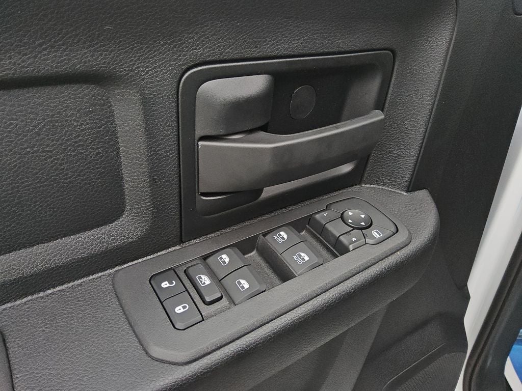 2026 RAM Ram 5500 Chassis Cab RAM 5500 TRADESMAN CHASSIS CREW CAB 4X4 84' CA