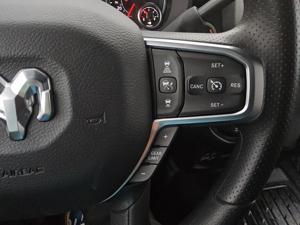 2026 RAM Ram 5500 Chassis Cab RAM 5500 TRADESMAN CHASSIS CREW CAB 4X4 84' CA