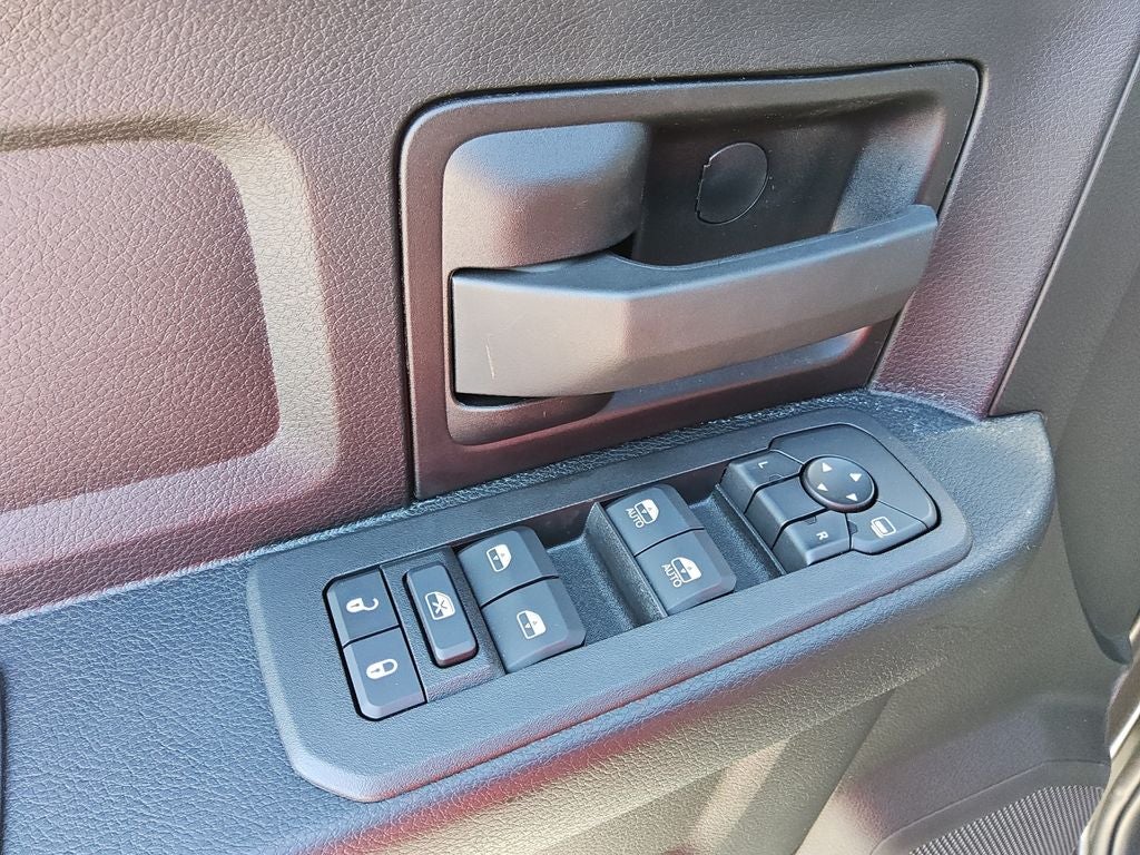 2026 RAM Ram 3500 Chassis Cab RAM 3500 TRADESMAN CREW CAB CHASSIS 4X4 60' CA