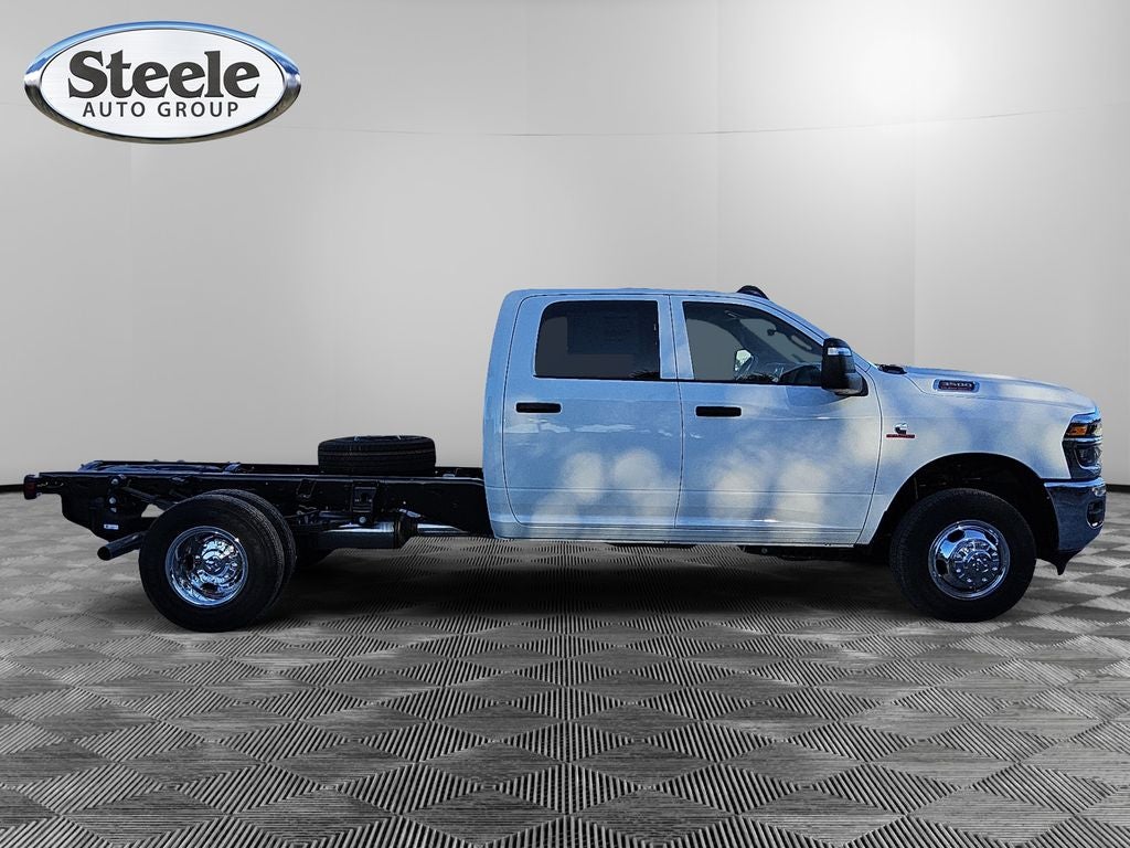 2026 RAM Ram 3500 Chassis Cab RAM 3500 TRADESMAN CREW CAB CHASSIS 4X4 60' CA
