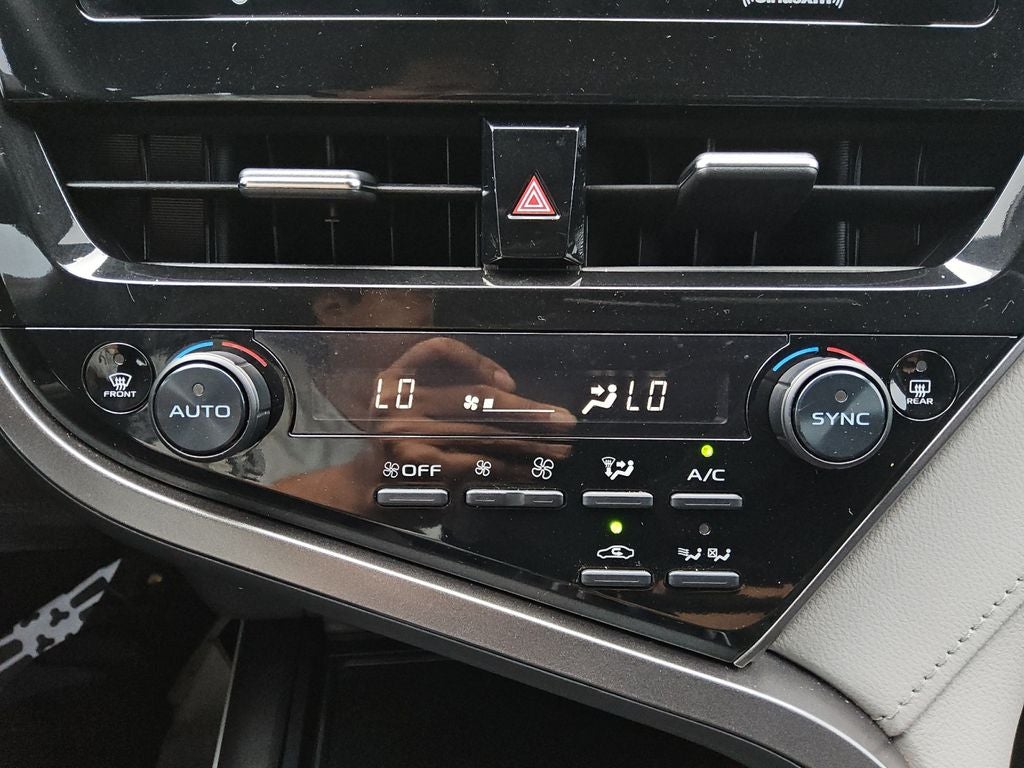 2022 Toyota Camry LE Hybrid