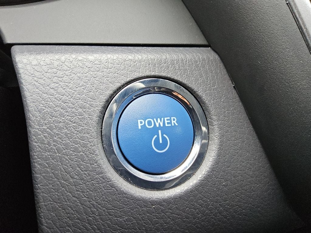 2022 Toyota Camry LE Hybrid