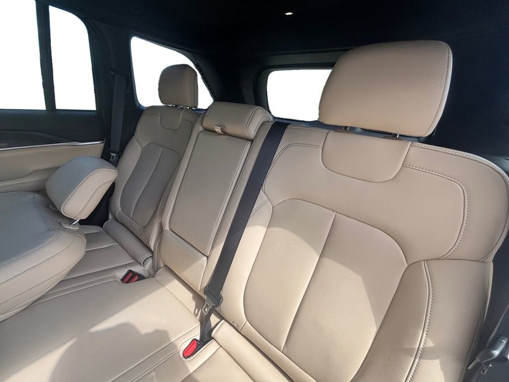 2023 Jeep Grand Cherokee Limited 4x2