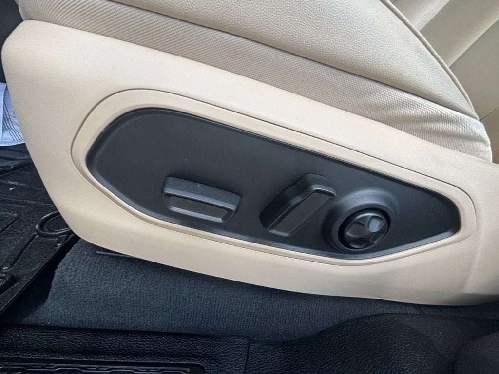 2023 Jeep Grand Cherokee Limited 4x2