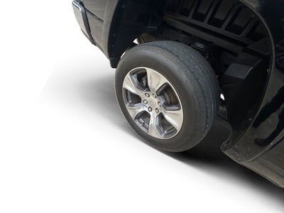 2020 RAM 1500 Laramie Crew Cab 4x4 5'7" Box